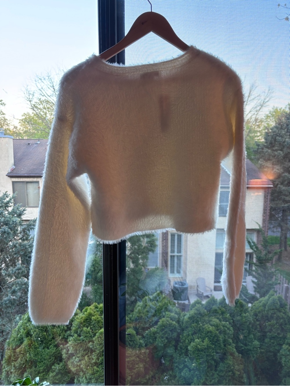Francesca's Collections Ivory Fuzzy Cropped Cardigan - Picture 2 of 3